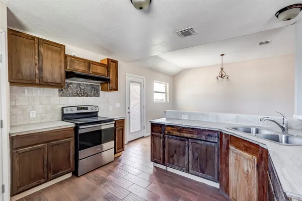 $284,995 | 1029 County Road 274, Bertram, TX 78605