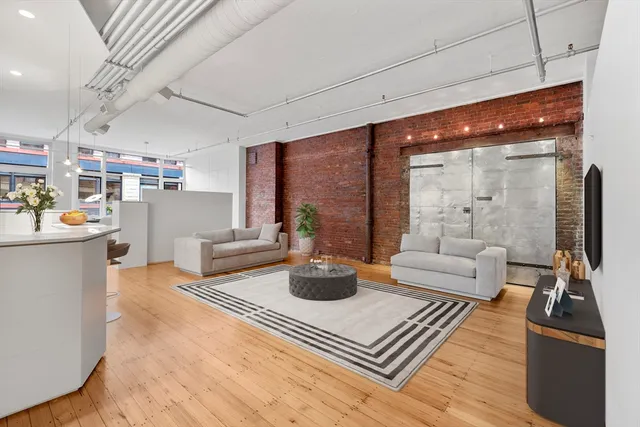 $1,450,000 | 107 South Street, Unit 2A, Boston, MA 02111