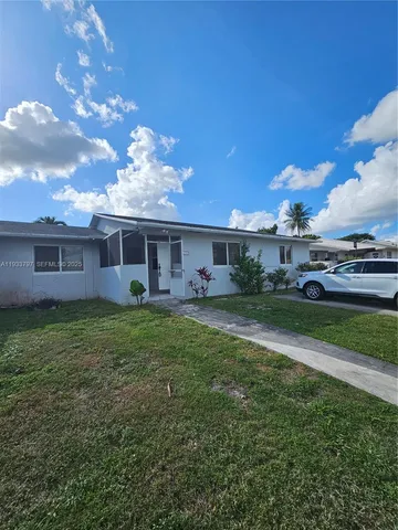$2,700 | 20514 Southwest 92nd Court, Unit 20514, Cutler Bay, FL 33189