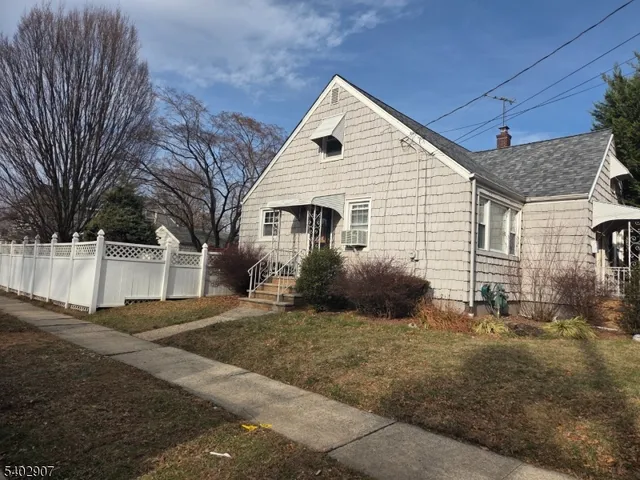 $3,500 | 438 West 5th Avenue, Roselle, NJ 07203