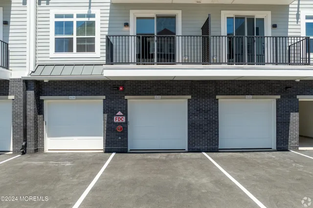 $3,100 | 6461 Highway 9, Unit #442, Howell, NJ 07731