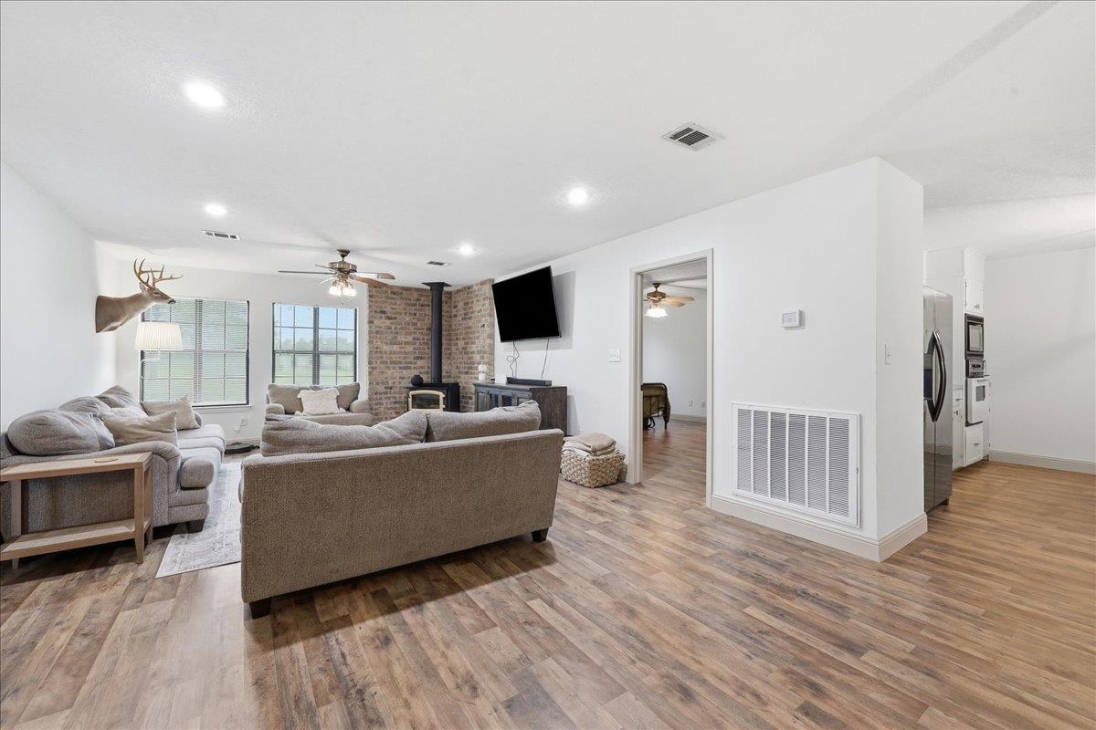 8077 Rice Lane Beaumont, TX 77705 - Photo 6 of 36