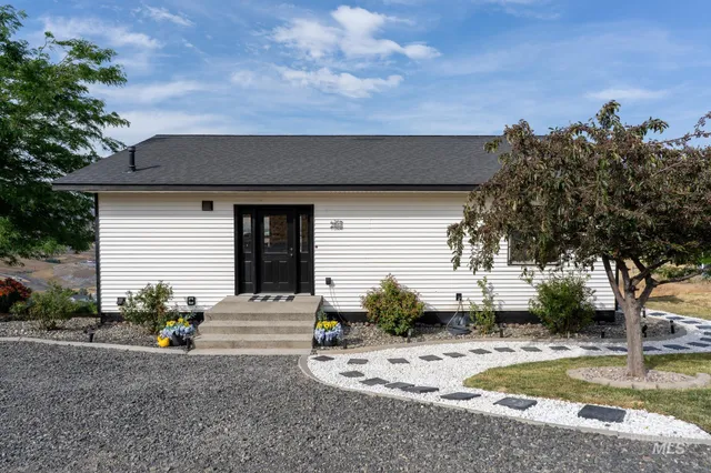 $719,900 | 2860 Scenic Hills Drive, Clarkston, WA 99403