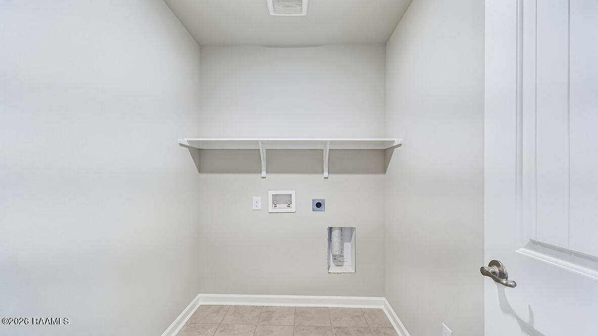 137 Lake Ridge Drive Broussard, LA 70518 - Photo 17 of 29 137 Lake Ridge Drive, Broussard, LA