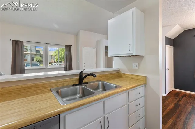 $267,900 | 5555 Denmark Court, Colorado Springs, CO 80918