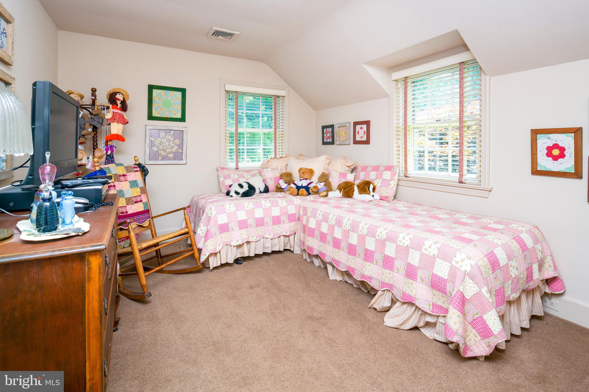 859 Washington Lane Rydal, PA 19046 - Photo 22 of 31 Bedroom 3