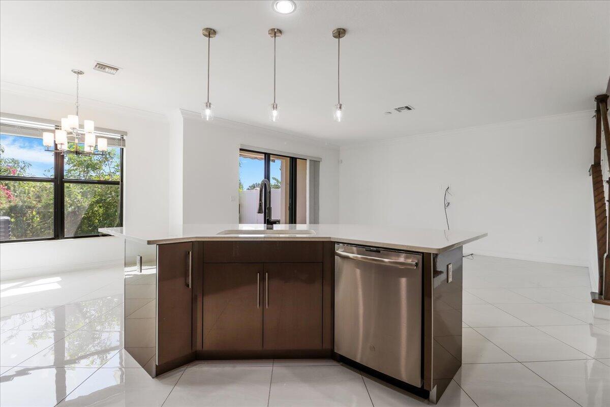 10098 Akenside Drive Boca Raton, FL 33428 - Photo 6 of 41 IMG_4097