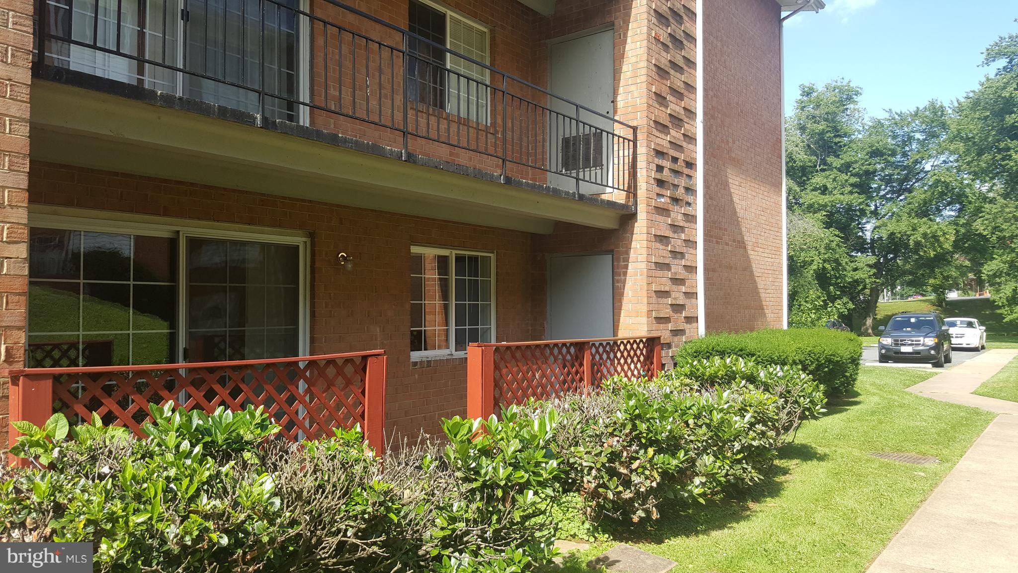631 Waterloo Road, Unit 112 Warrenton, VA 20186 - Photo 1 of 8 Exterior (General)