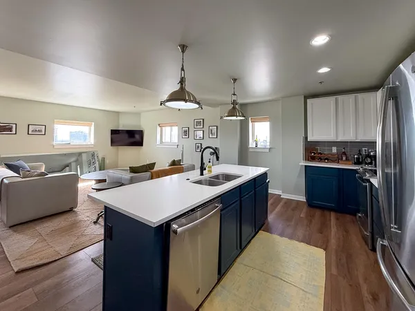$4,250 | 525 West Lafayette Boulevard, Unit 21E, Detroit, MI 48226
