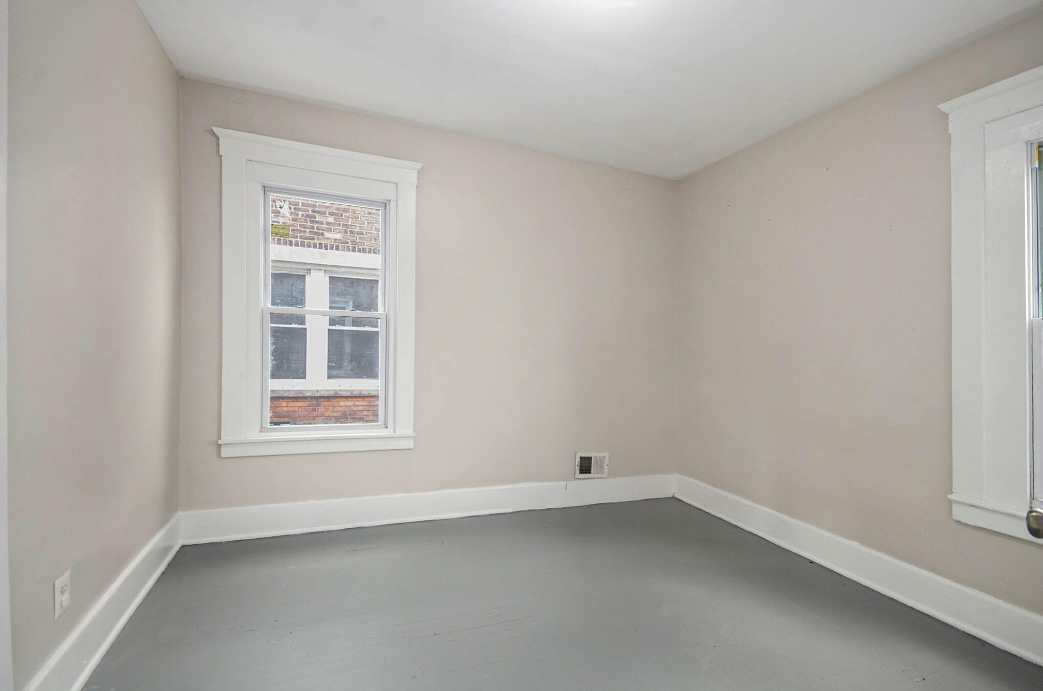 593 Hague Street Detroit, MI 48202 - Photo 13 of 20 017_dsc_2505_640