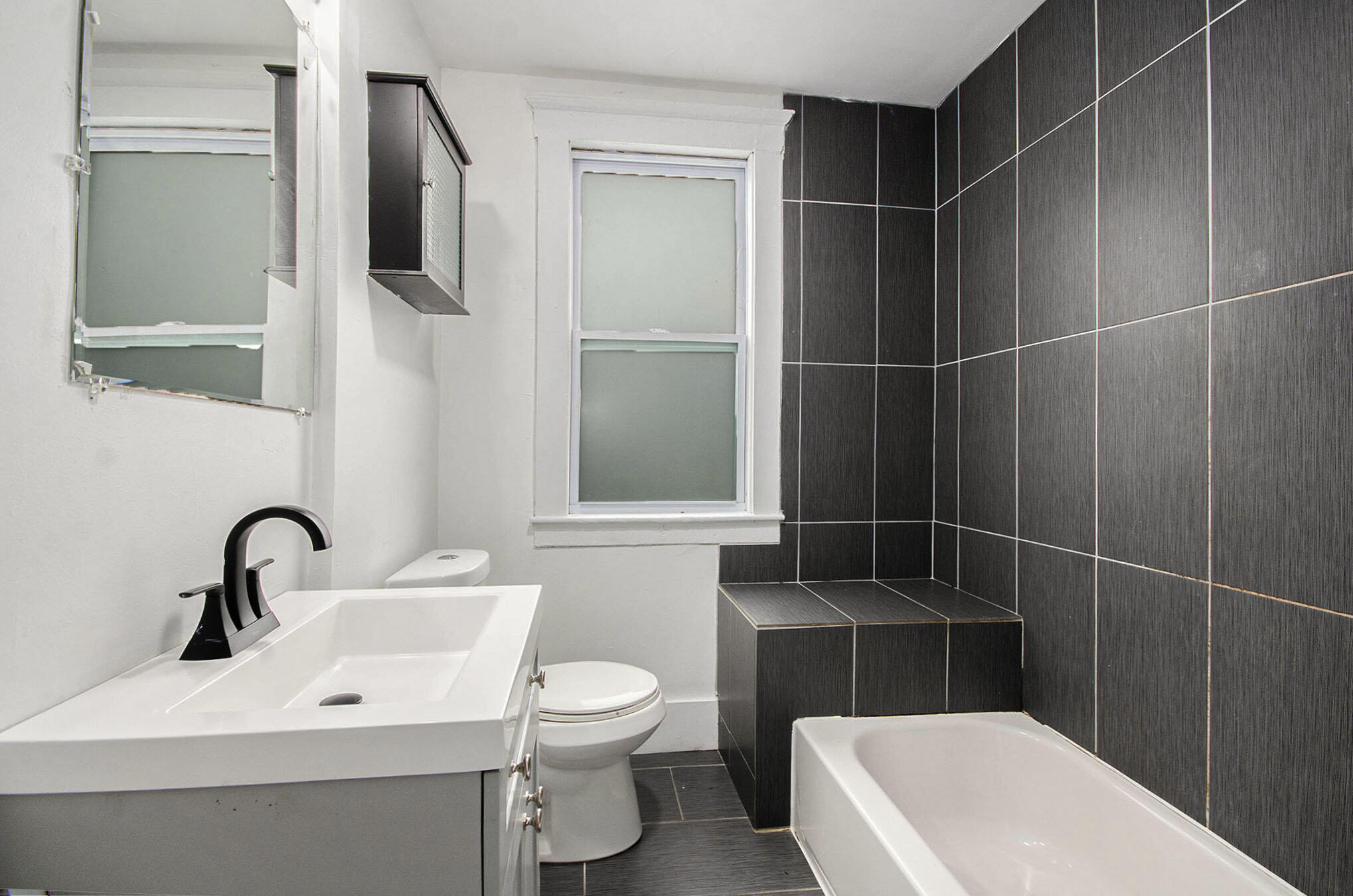 593 Hague Street Detroit, MI 48202 - Photo 16 of 20 020_dsc_2497_7