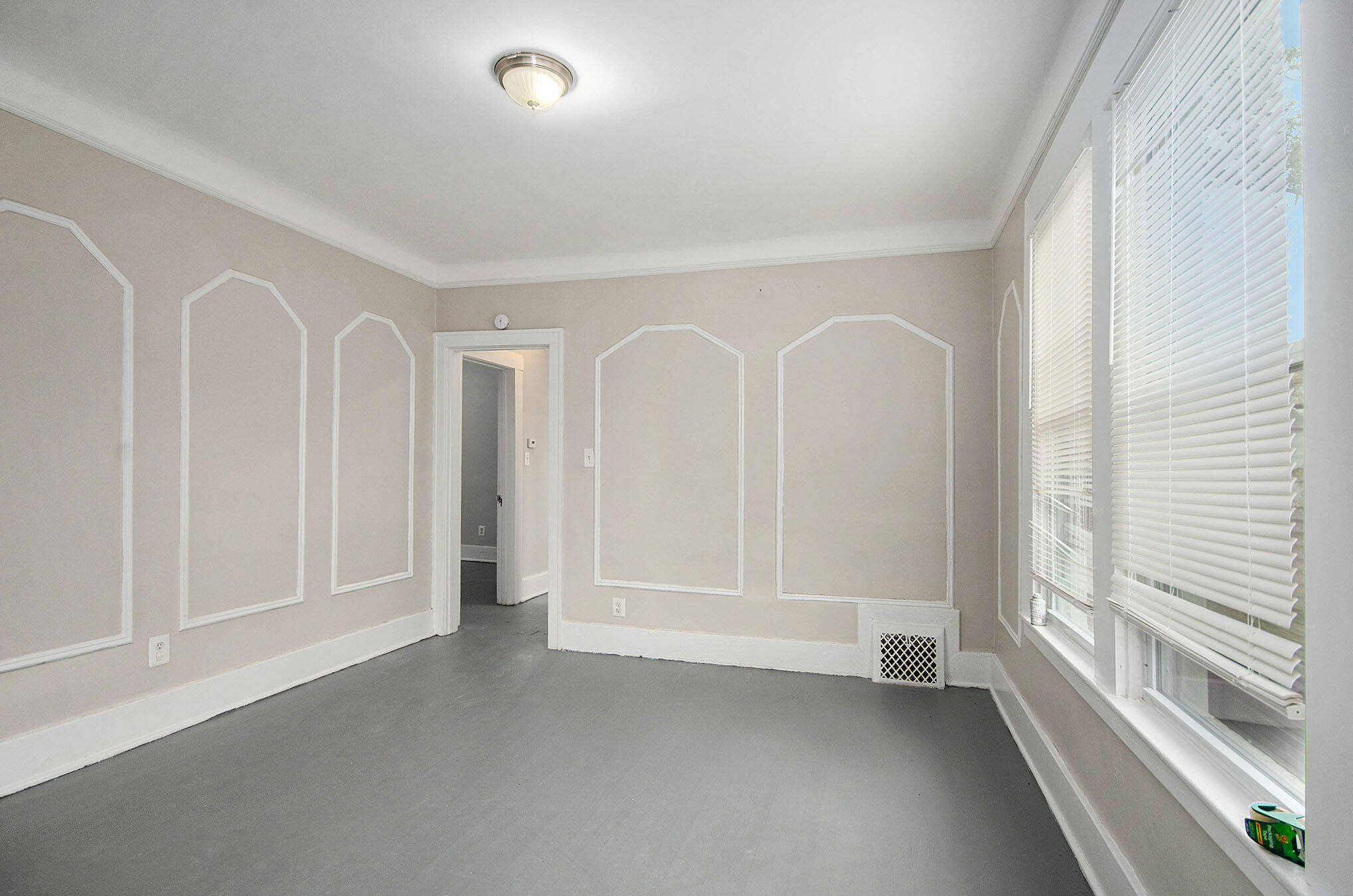 593 Hague Street Detroit, MI 48202 - Photo 6 of 20 010_dsc_2487_865