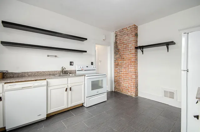 $1,195 | 593 Hague Street, Detroit, MI 48202