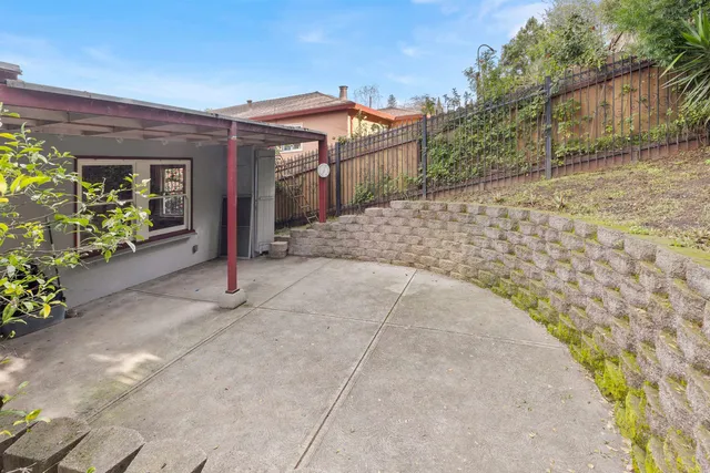 $795,000 | 787 Mandana Boulevard, Oakland, CA 94610