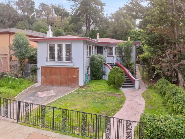 $795,000 | 787 Mandana Boulevard, Oakland, CA 94610
