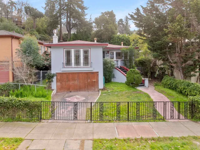 $795,000 | 787 Mandana Boulevard, Oakland, CA 94610