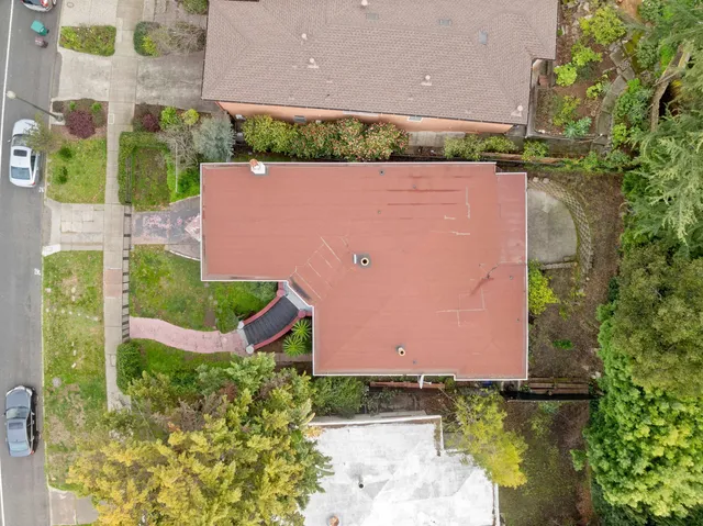 $795,000 | 787 Mandana Boulevard, Oakland, CA 94610