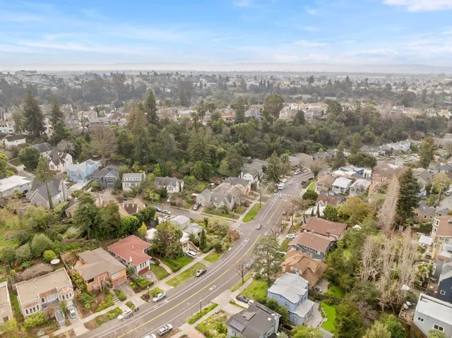 $795,000 | 787 Mandana Boulevard, Oakland, CA 94610