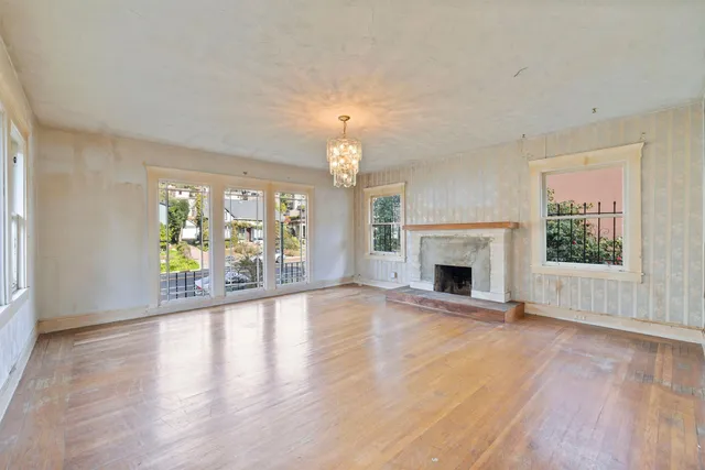 $795,000 | 787 Mandana Boulevard, Oakland, CA 94610