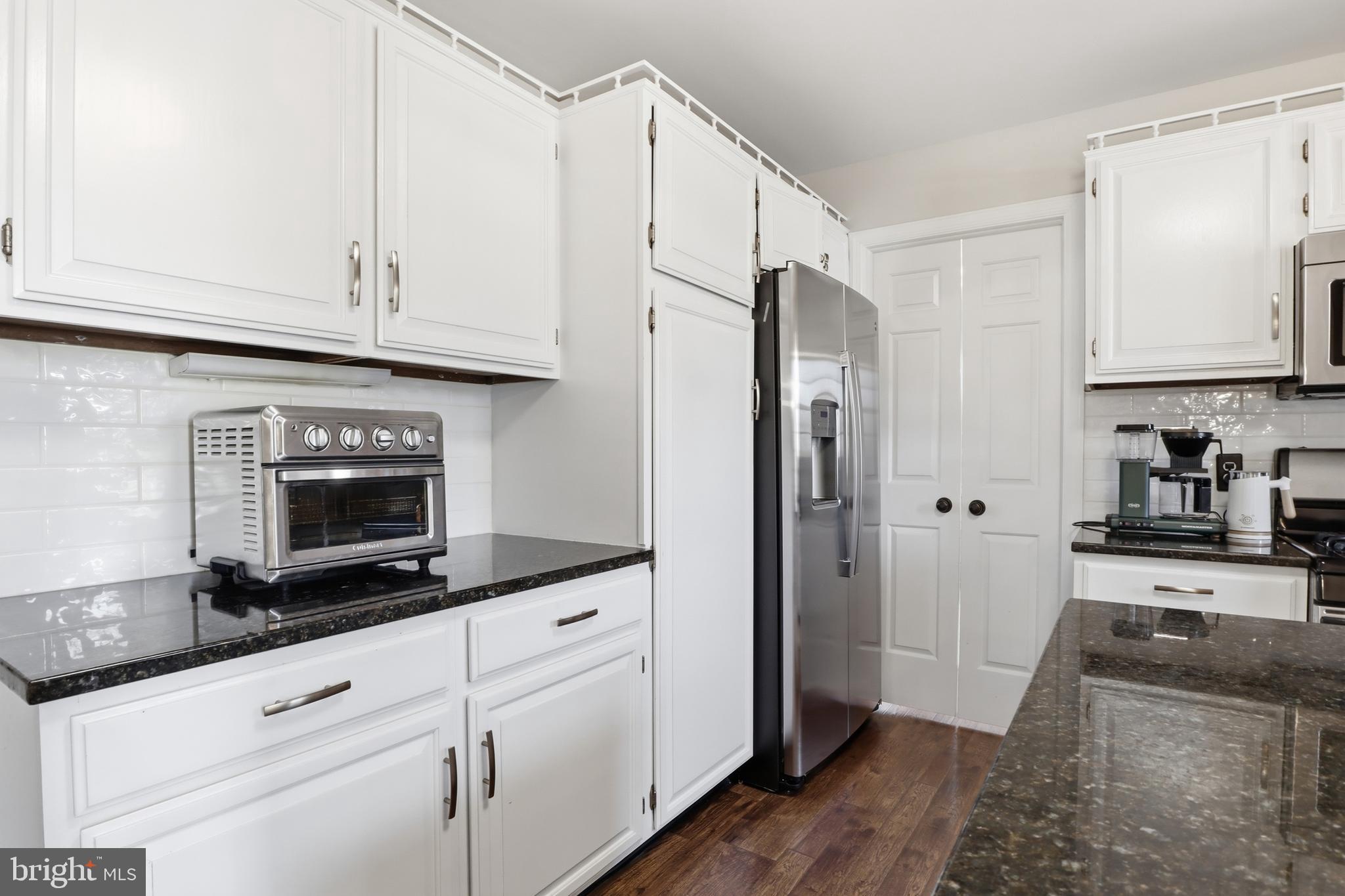 89 Greenfield Road Lancaster, PA 17602 - Photo 8 of 52