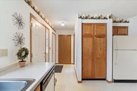 $199,900 | 2401 Hillcrest Drive, Brainerd, MN 56401