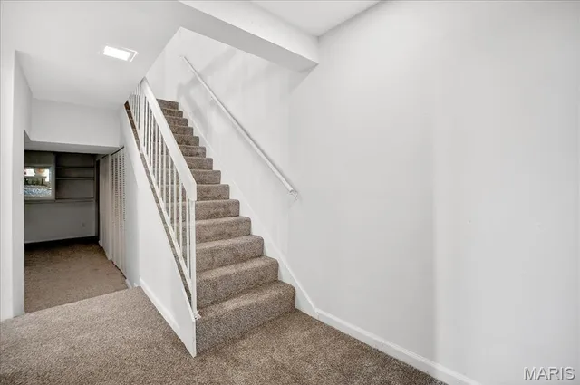 $145,000 | 2895 Fairways Circle, Unit M, St. Charles, MO 63303