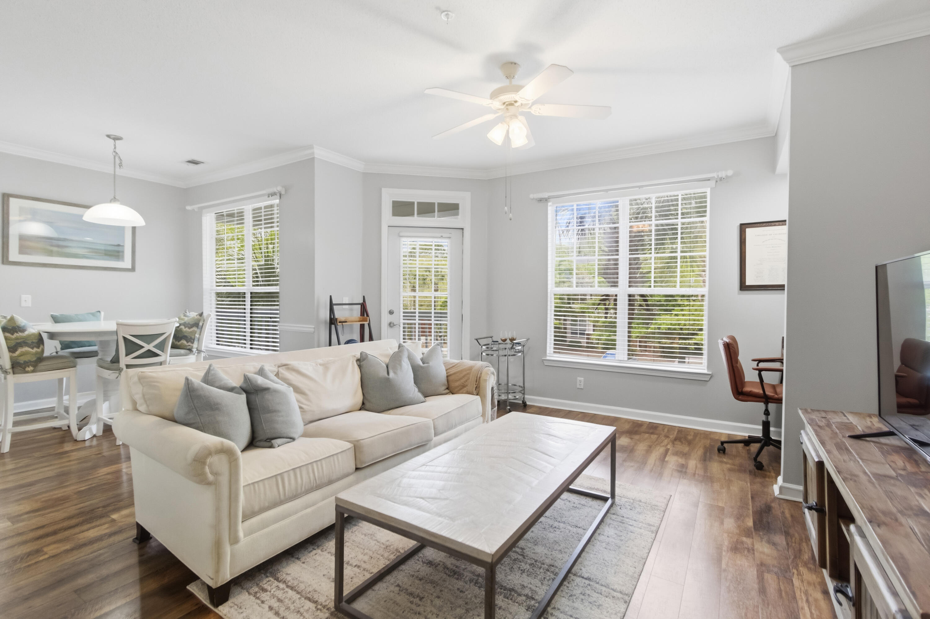 45 Sycamore Avenue, Unit 1823 Charleston, SC 29407 - Photo 2 of 34 Living Room
