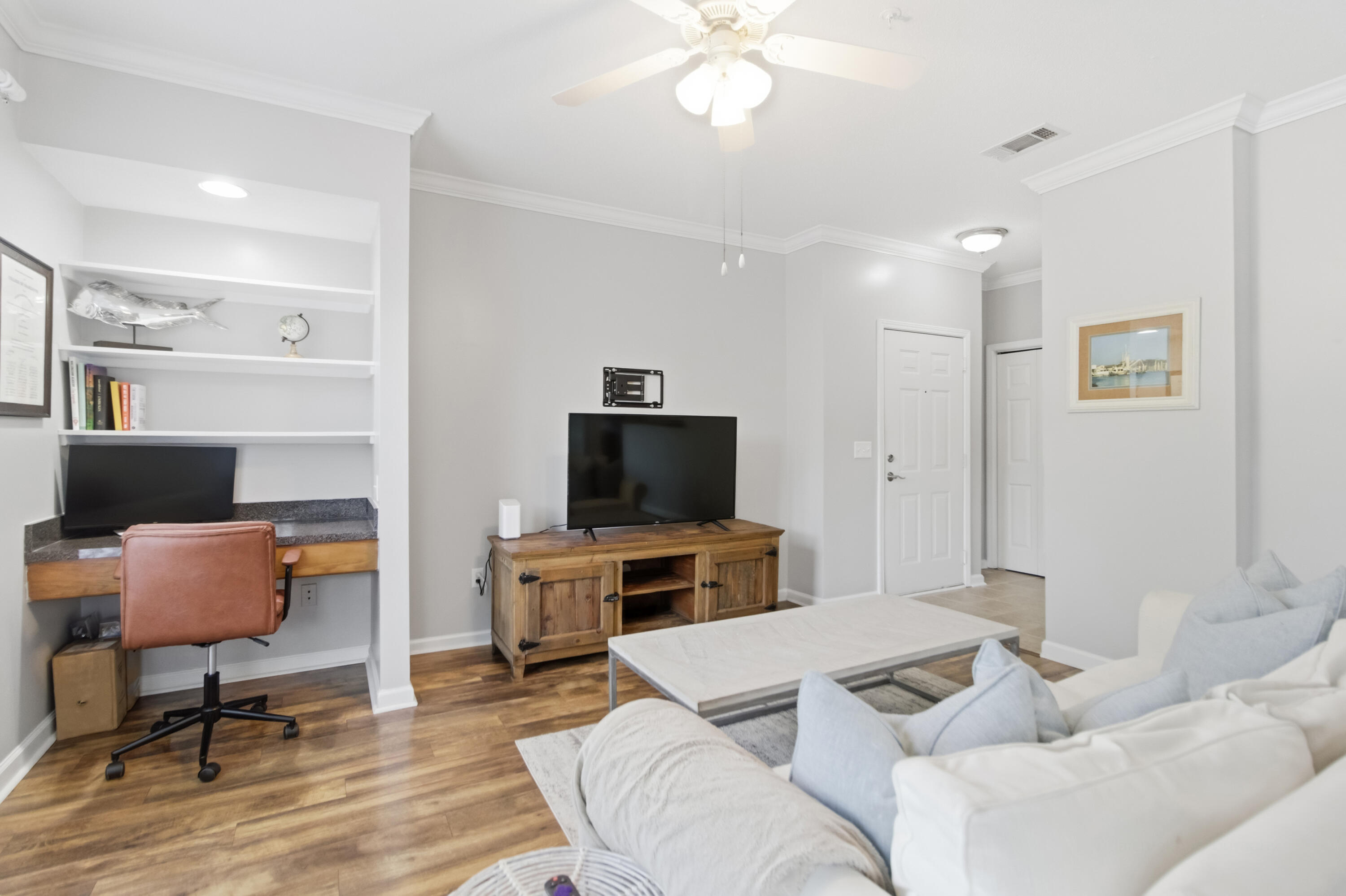 45 Sycamore Avenue, Unit 1823 Charleston, SC 29407 - Photo 6 of 34 Living Room