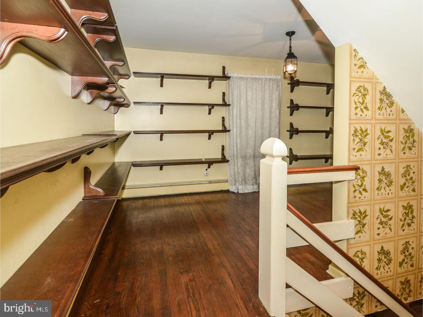 791 Spring Valley Road Doylestown, PA 18901 - Photo 15 of 25 Hallway