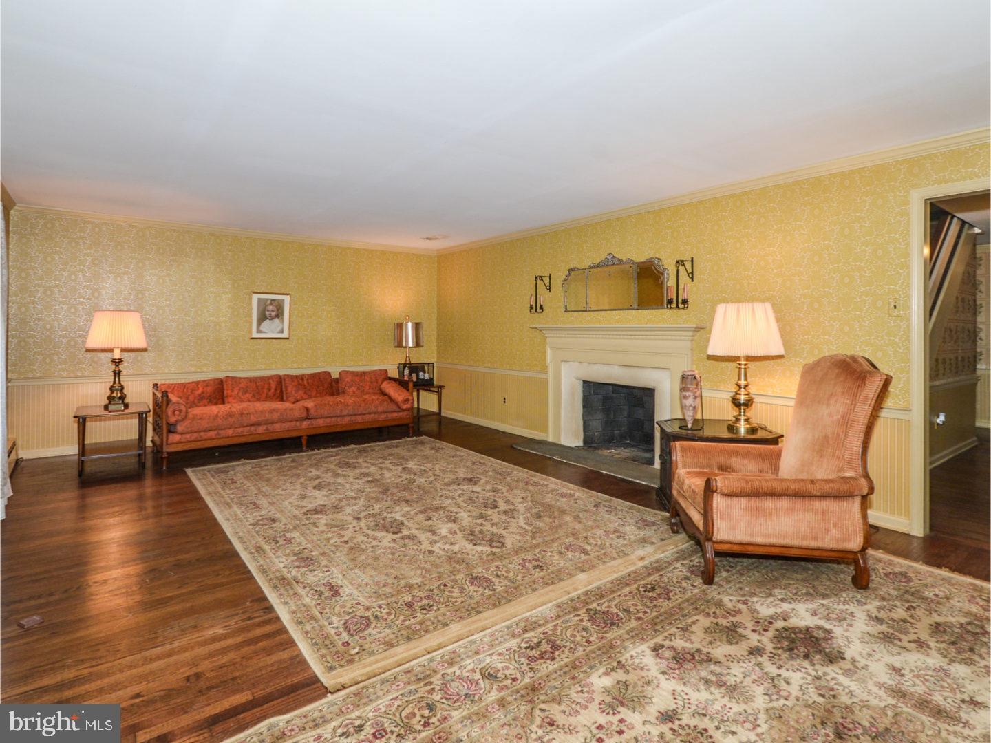 791 Spring Valley Road Doylestown, PA 18901 - Photo 4 of 25 Living Room
