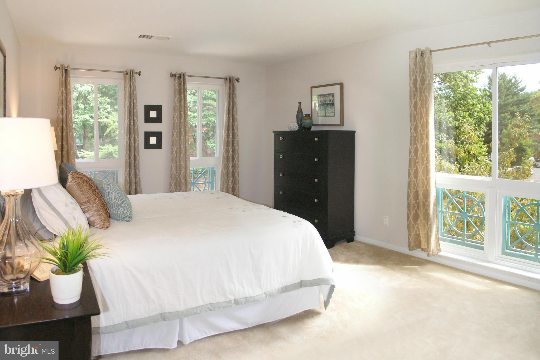 11817 Breton Court, Unit 21D Reston, VA 20191 - Photo 11 of 27 Bedroom (Master)