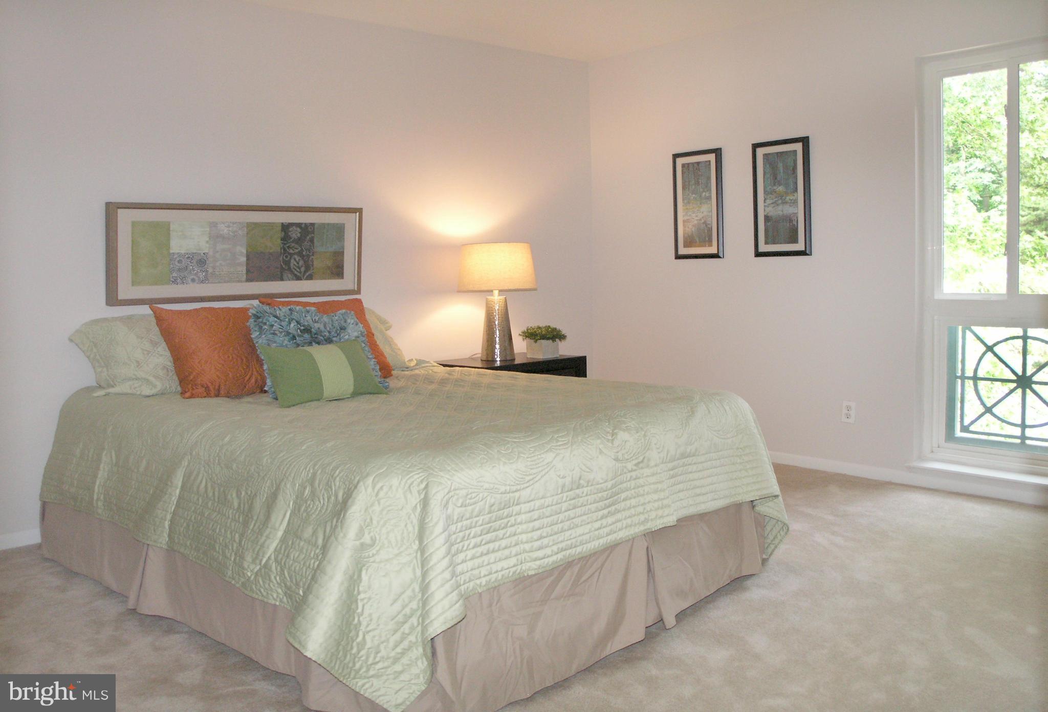 11817 Breton Court, Unit 21D Reston, VA 20191 - Photo 15 of 27 Bedroom