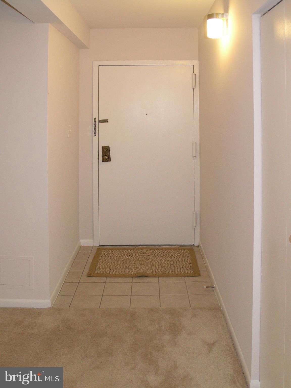 11817 Breton Court, Unit 21D Reston, VA 20191 - Photo 18 of 27 foyer