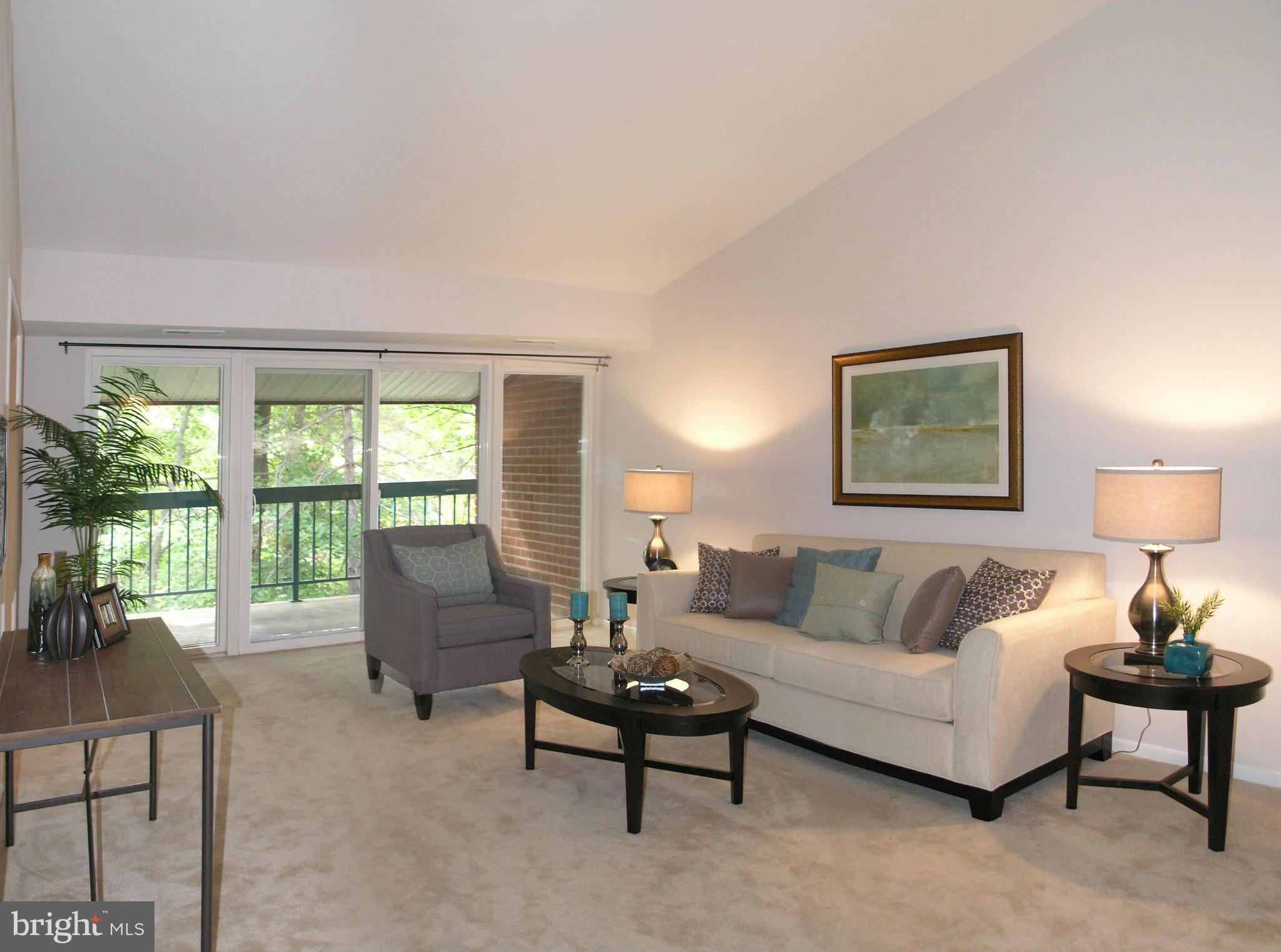 11817 Breton Court, Unit 21D Reston, VA 20191 - Photo 3 of 27 Living Room