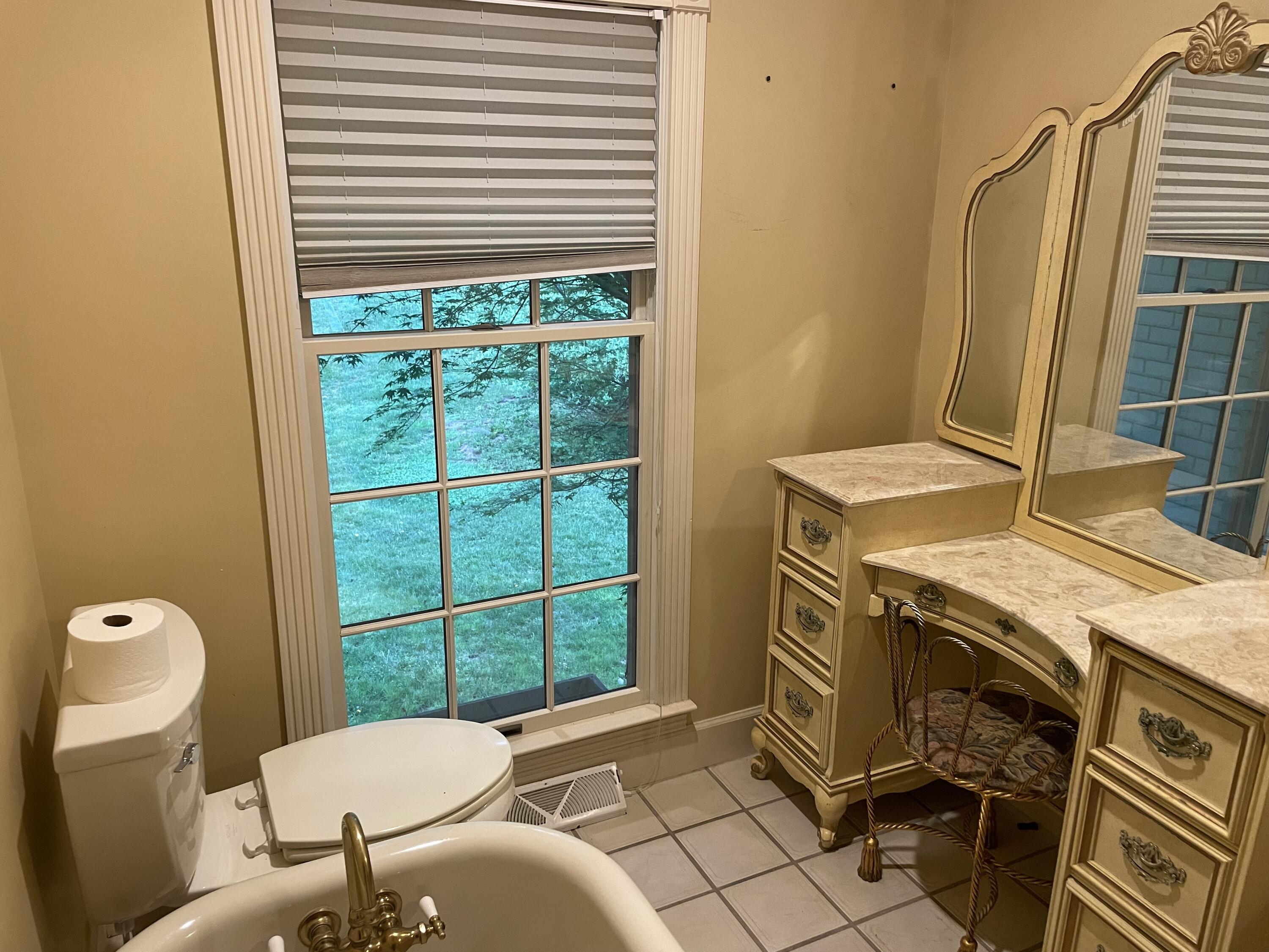 310 Sunny Brook Road Heidrick, KY 40949 - Photo 49 of 68 Full Bath