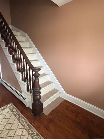 $349,900 | 406 Central Avenue, Norwich, CT 06360