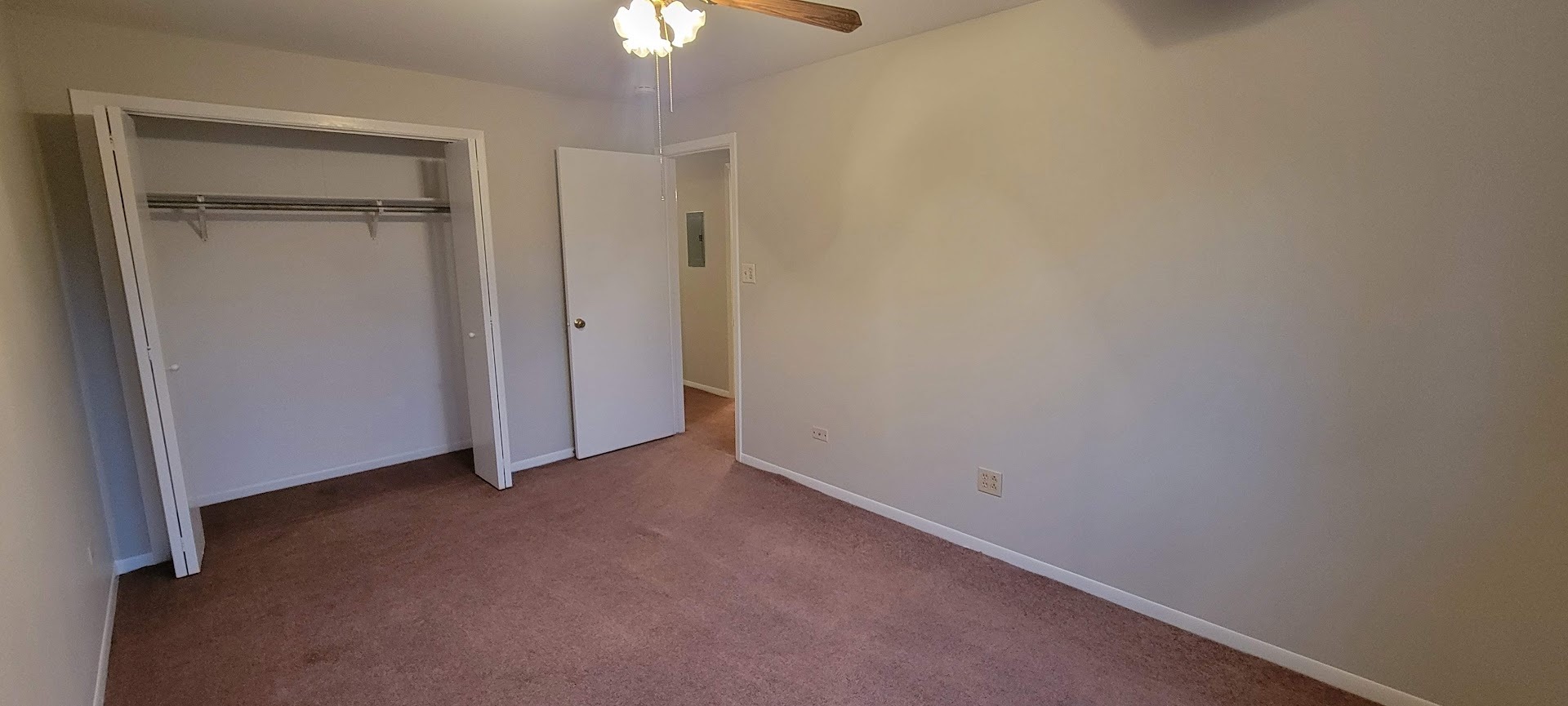 1832 Goodwin Drive, Unit 3A Palatine, IL 60074 - Photo 5 of 9 a view of an empty room