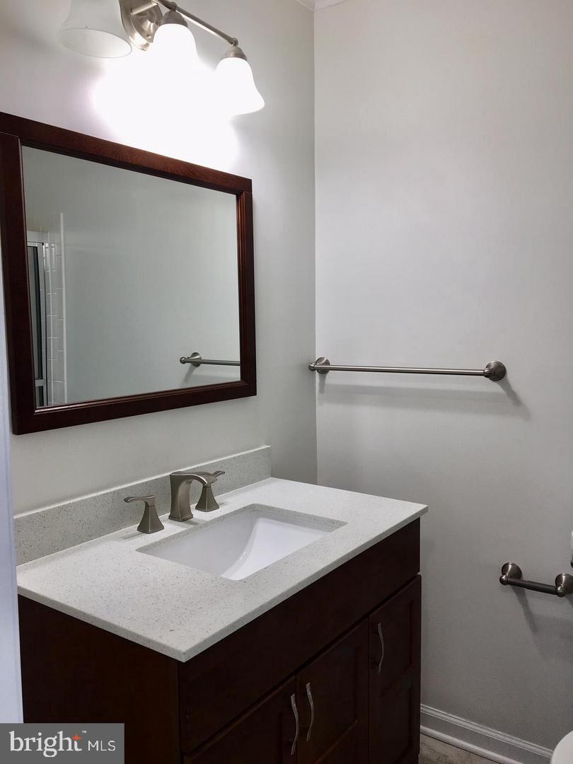 11951 Heathcote Court Reston, VA 20191 - Photo 10 of 15
