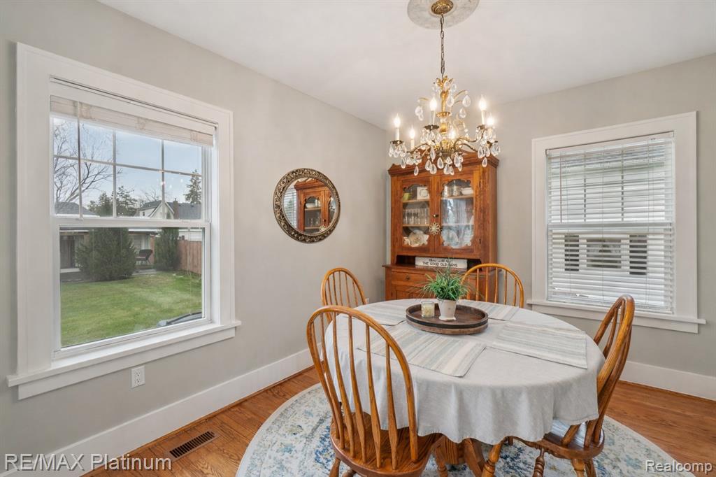 409 South Walnut Street Howell, MI 48843 - Photo 5 of 30 Gallery Image 5
