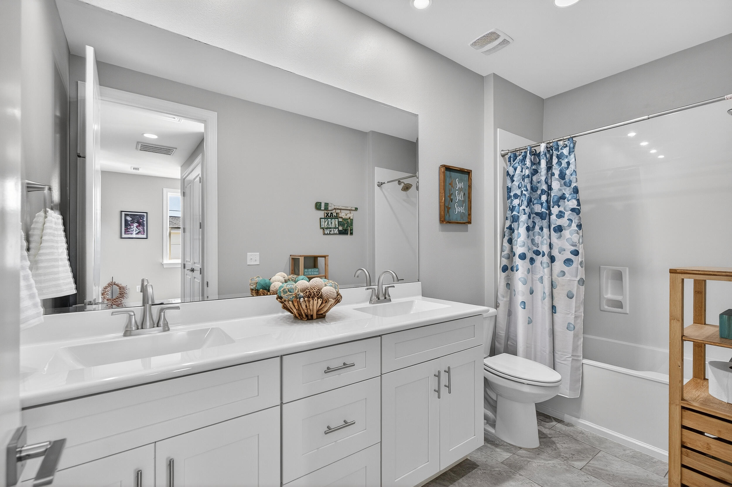 90 North Zander Way Santa Rosa Beach, FL 32459 - Photo 32 of 70 Common Full Bath