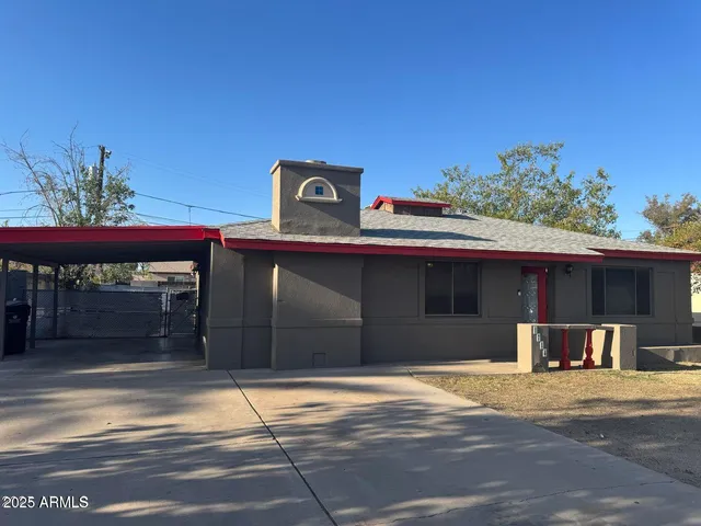 a house view with a outdoor space