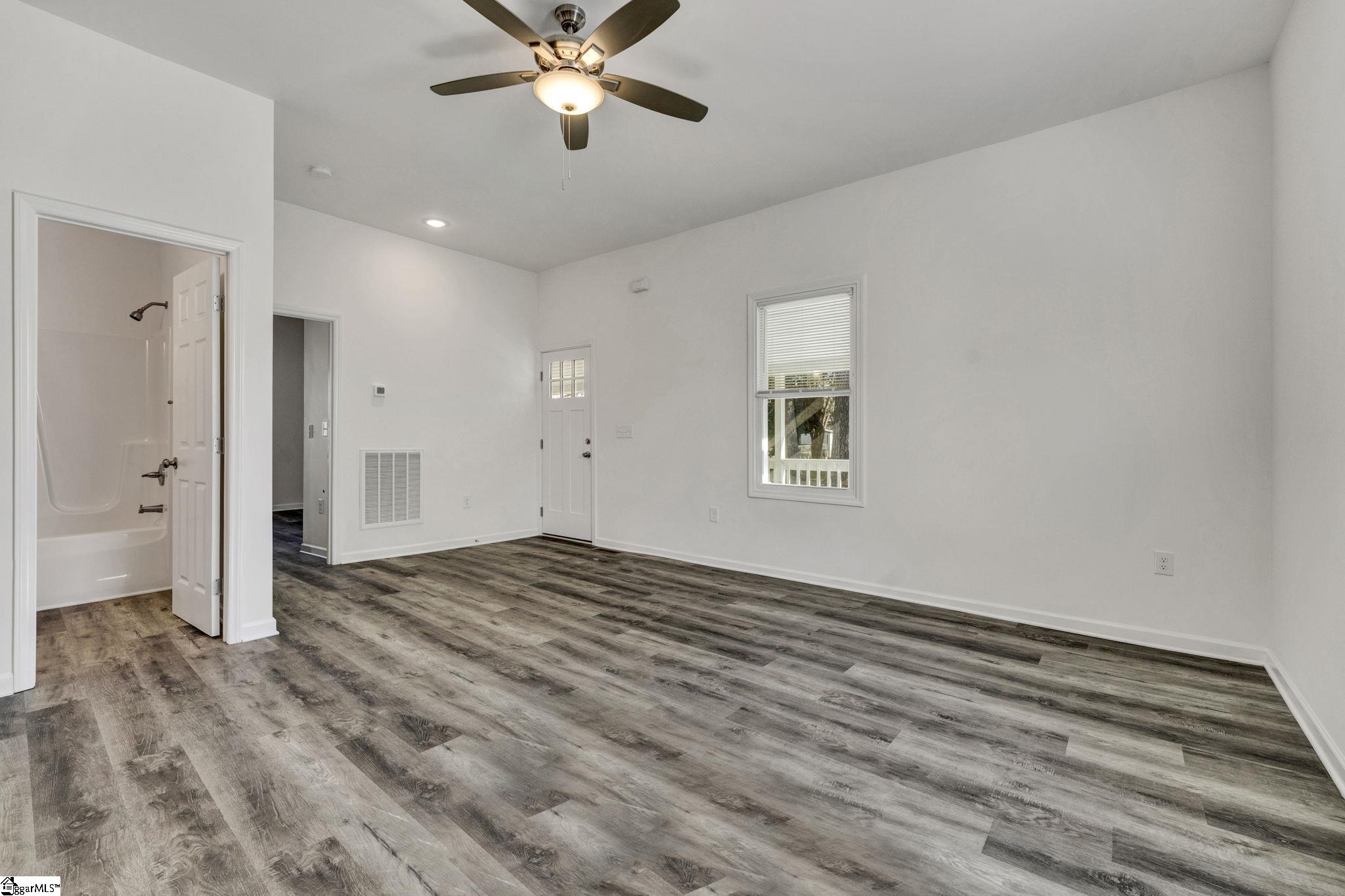 502 Hayes Street Anderson, SC 29624 - Photo 7 of 26 Gallery Image 7