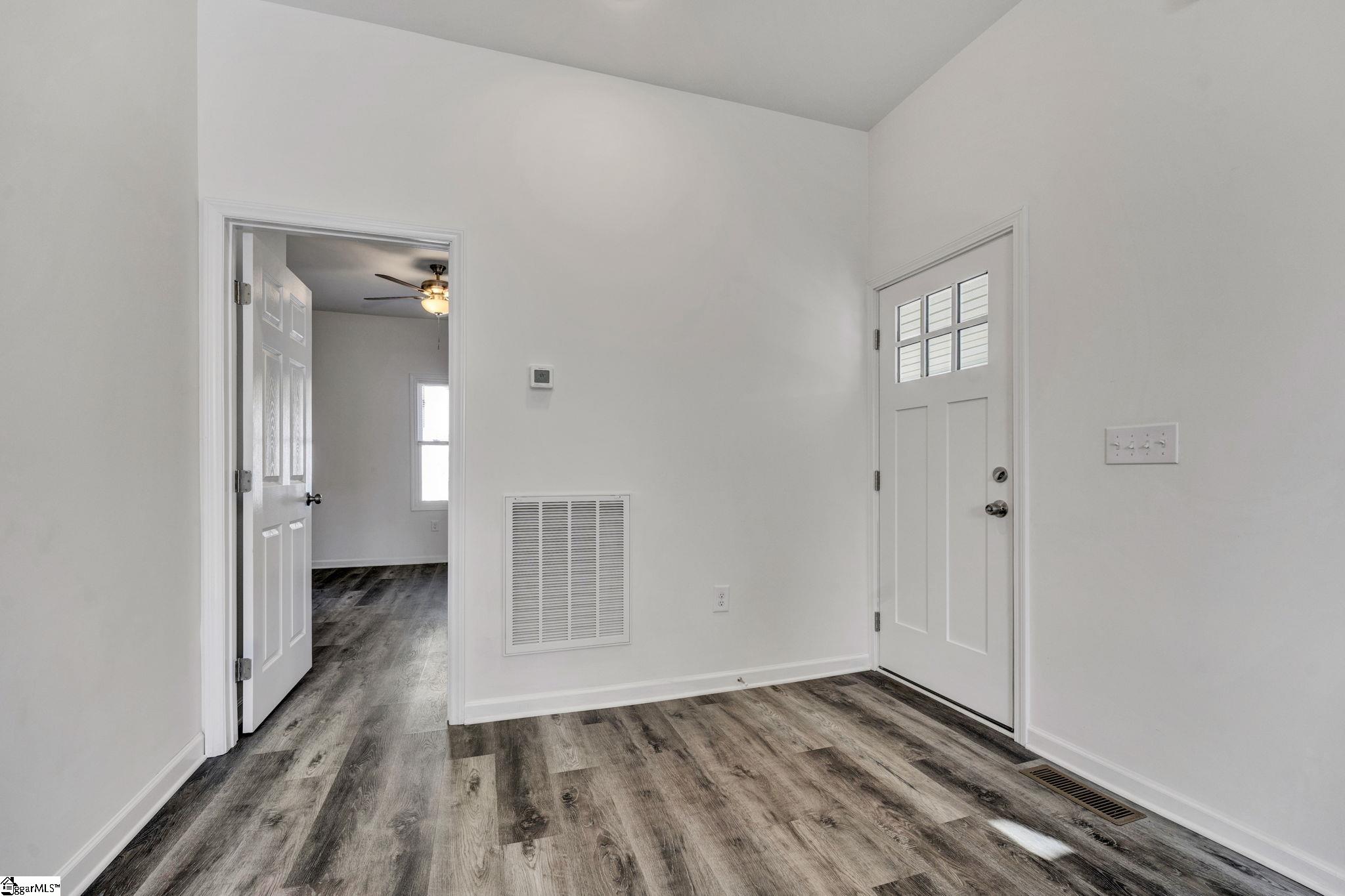 502 Hayes Street Anderson, SC 29624 - Photo 8 of 26 Gallery Image 8
