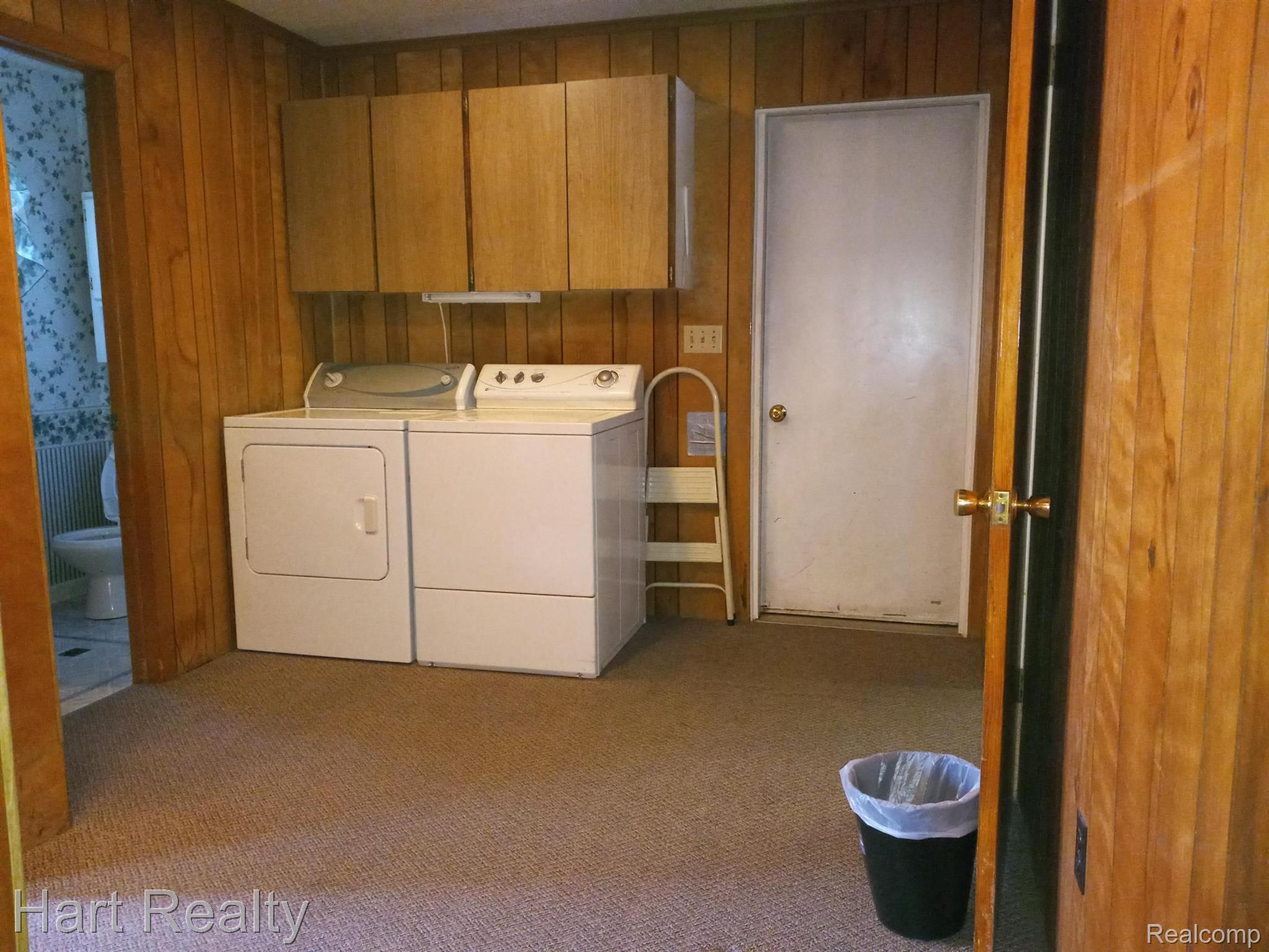 6105 Lynd Road Marlette, MI 48453 - Photo 37 of 45 Laundry area