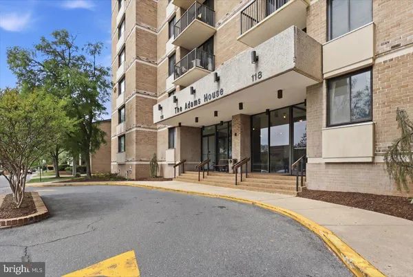 $249,900 | 118 Monroe Street, Unit 1181307, Rockville, MD 20850