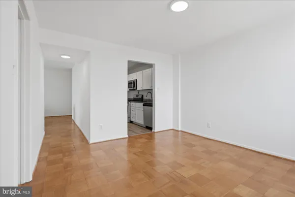$249,900 | 118 Monroe Street, Unit 1181307, Rockville, MD 20850