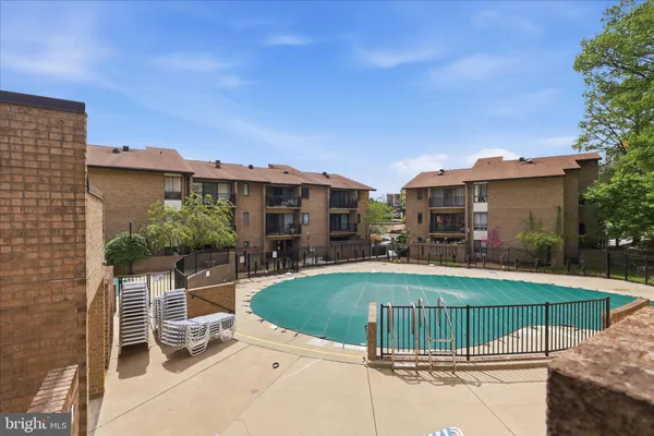 $249,900 | 118 Monroe Street, Unit 1181307, Rockville, MD 20850