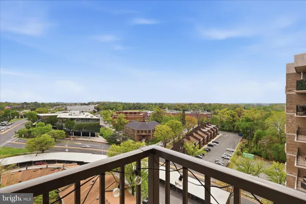 $249,900 | 118 Monroe Street, Unit 1181307, Rockville, MD 20850