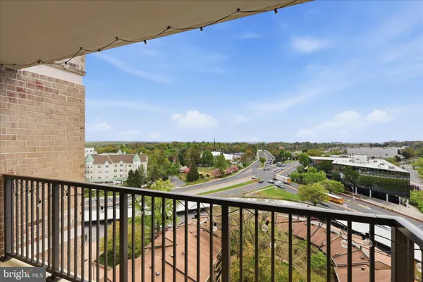 $249,900 | 118 Monroe Street, Unit 1181307, Rockville, MD 20850