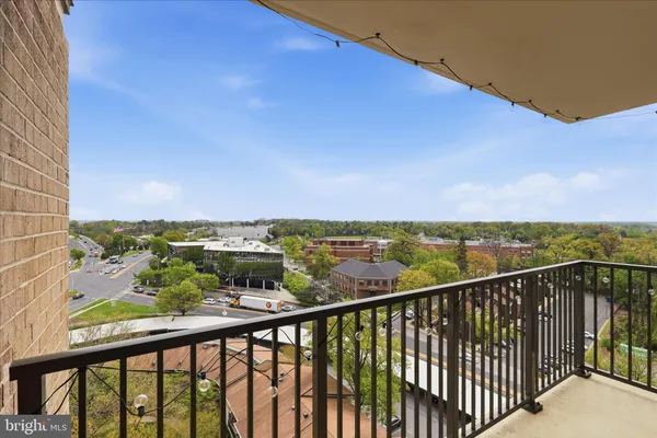 $249,900 | 118 Monroe Street, Unit 1181307, Rockville, MD 20850